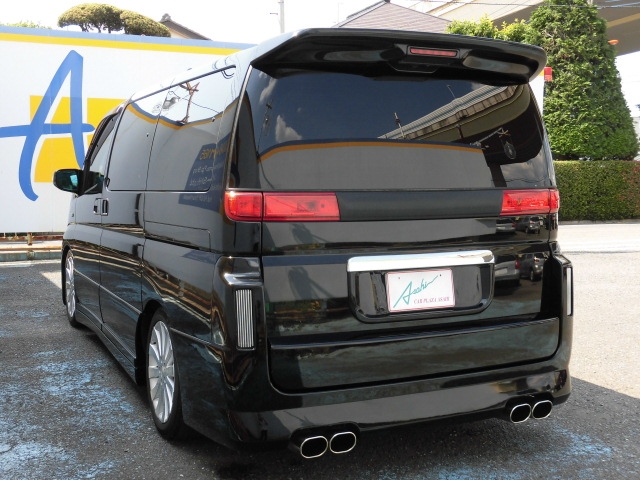 ニッサン E51 エルグランド