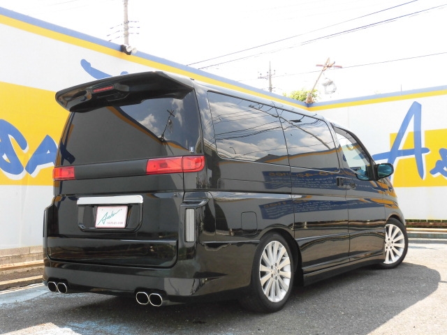ニッサン E51 エルグランド