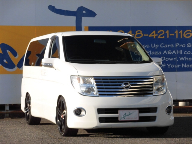 ニッサン エルグランド