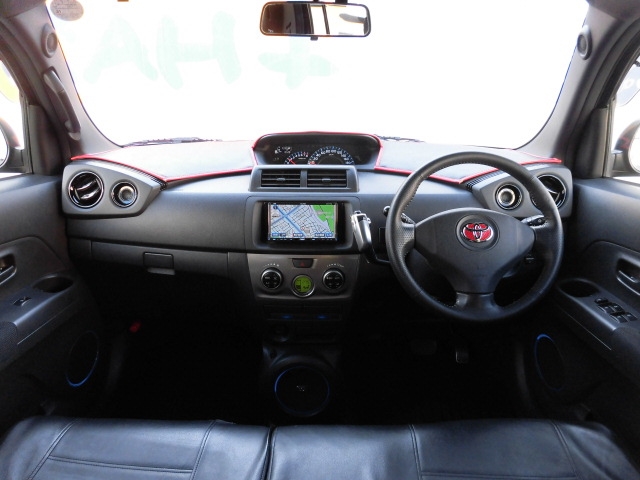 トヨタ QNC21 bB