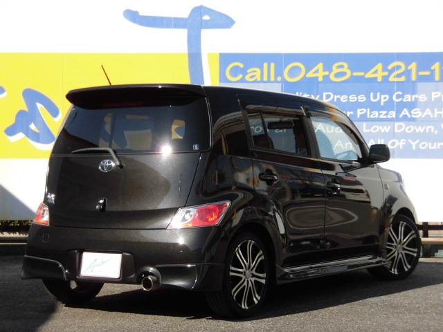 トヨタ QNC21 bB