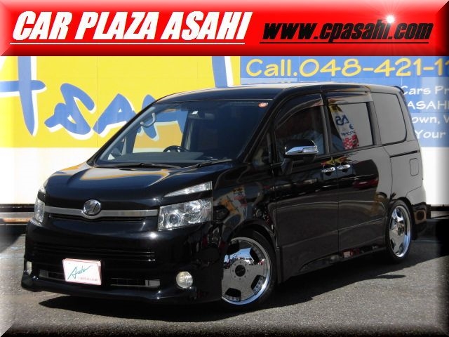 トヨタ ZRR70W ヴォクシー