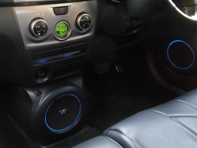 トヨタ QNC21 bB
