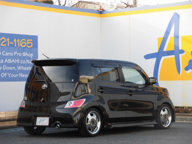トヨタ QNC21 bB