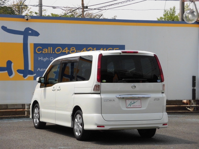 ニッサン CC25 セレナ