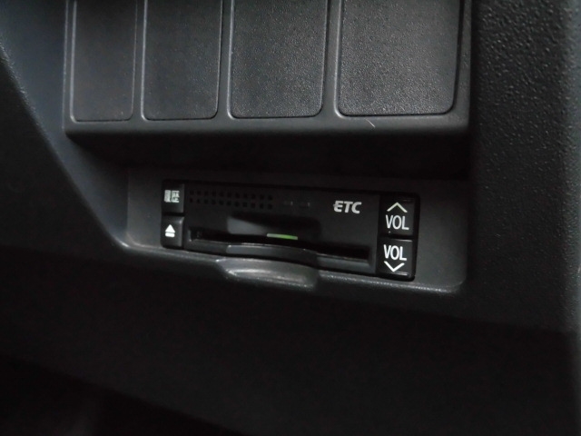 トヨタ ZRE152N カローラルミオン