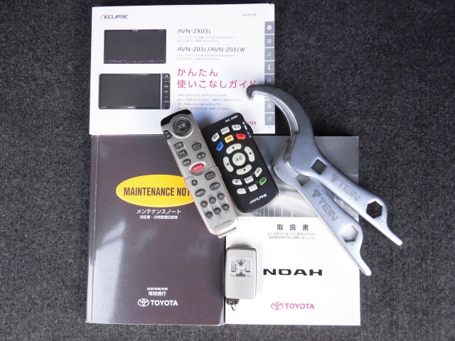 トヨタ ZRR70 ノア