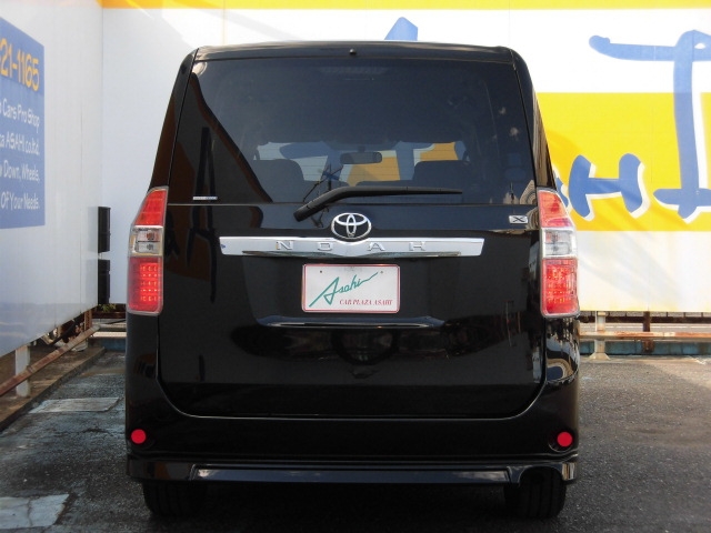 トヨタ ZRR70G ノア