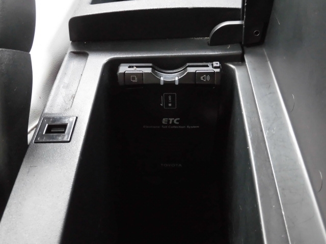 トヨタ ZRE152N カローラルミオン