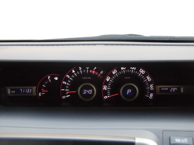 トヨタ ZRR70W ノア