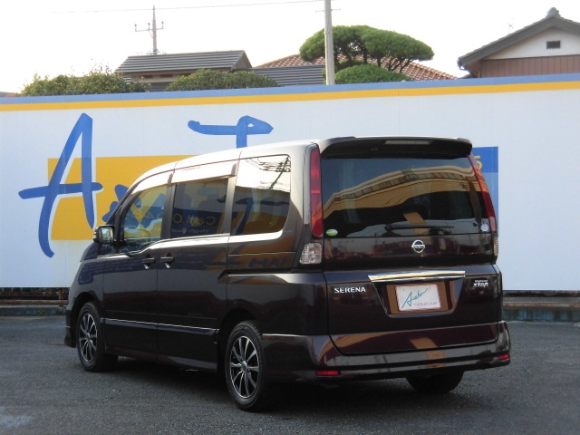 ニッサン CC25 セレナ