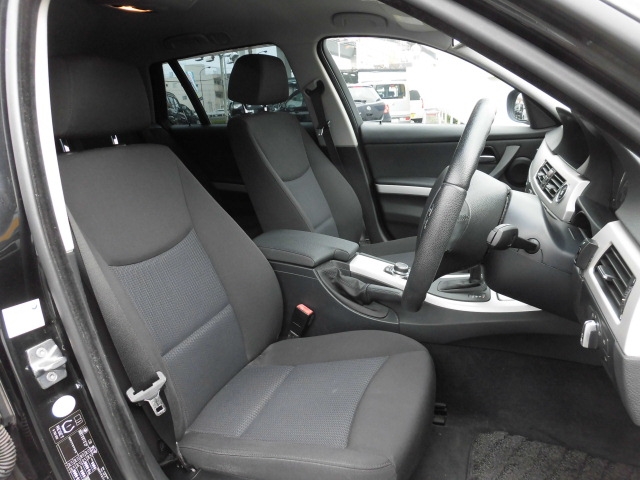 BMW 320i ツーリング