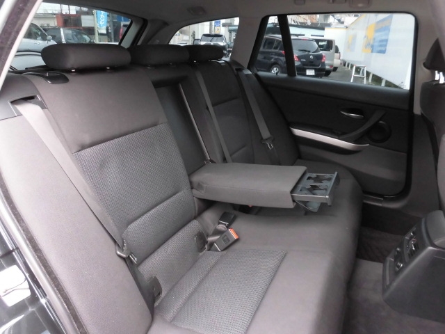 BMW 320i ツーリング