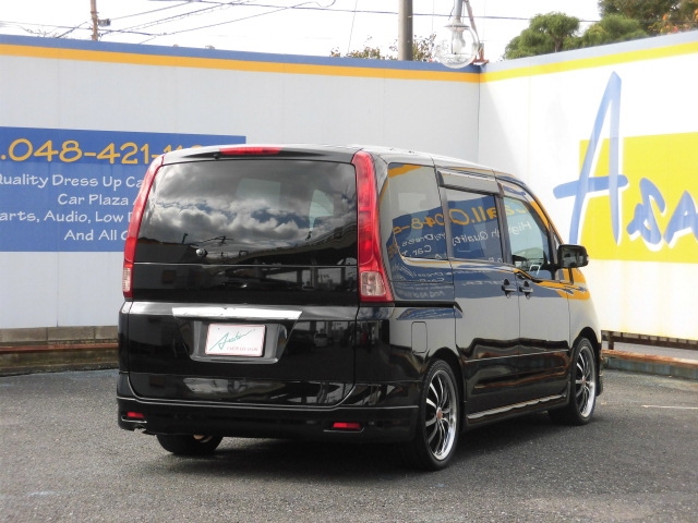 ニッサン C25 セレナ