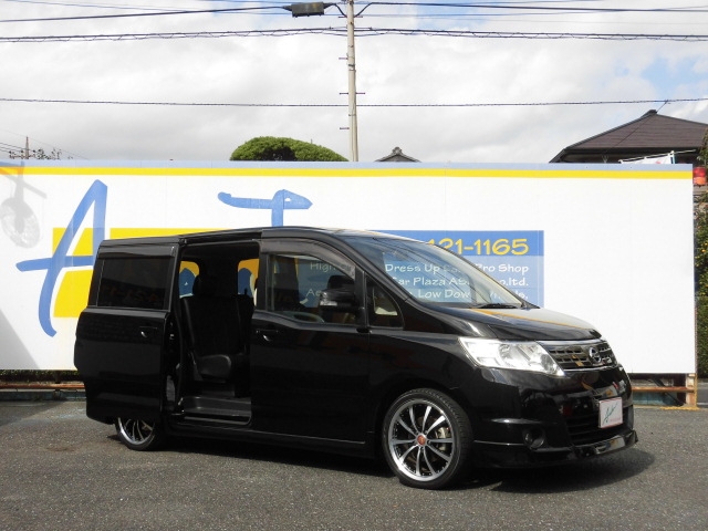 ニッサン C25 セレナ