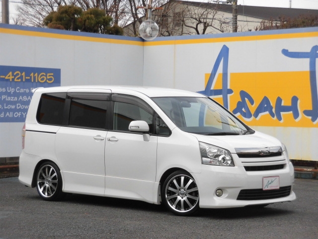 トヨタ ZRR70W ノア