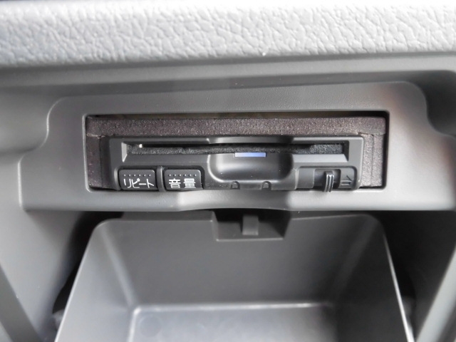 トヨタ ZRR70W ノア