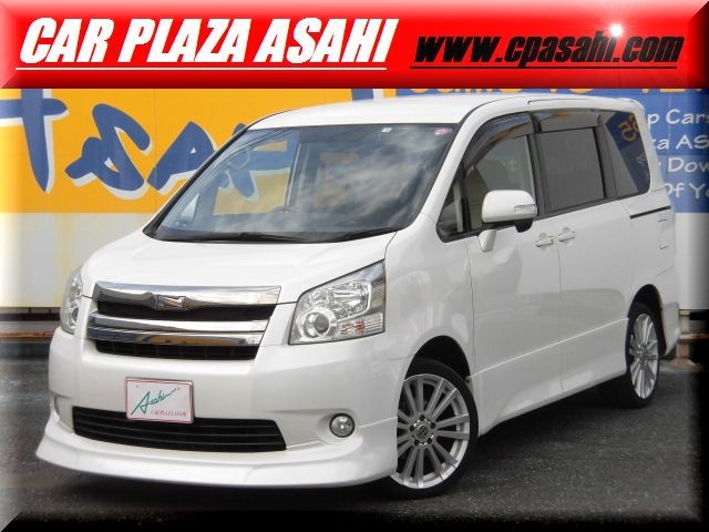 トヨタ ZRR70W ノア
